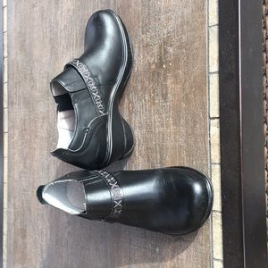 Jambu Black Clogs